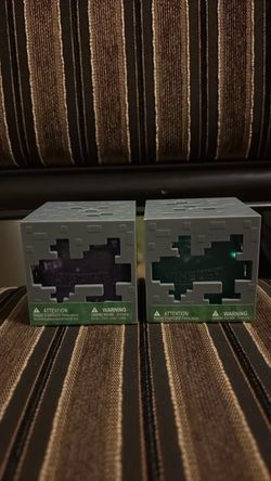 Minecraft Mystery Mini Figure Blind Boxes (2)