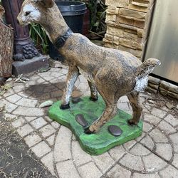 Venado De Cememento