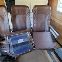 Airplane Seats 