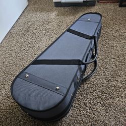 
Yamaha AV5-44SC 4/4 Student Violin. Case, bow, and original box included. Unused and in mint condition. 