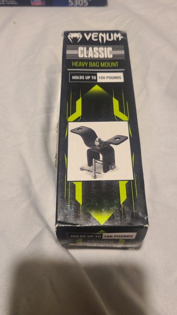 Venum Classic Heavy Bag Mount