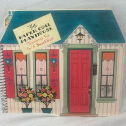L - VINTAGE HALLMARK PAPER DOLL PLAYHOUSE POP UP BOOK WITH PUNCH OUTS complete