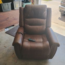 Flex Steel Lift Recliner