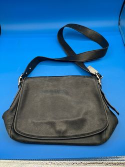 Coach black leather shoulder bag