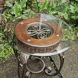 Living Room Table. $50