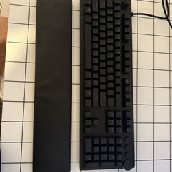 Selling Razer Keyboard Huntsman V2 