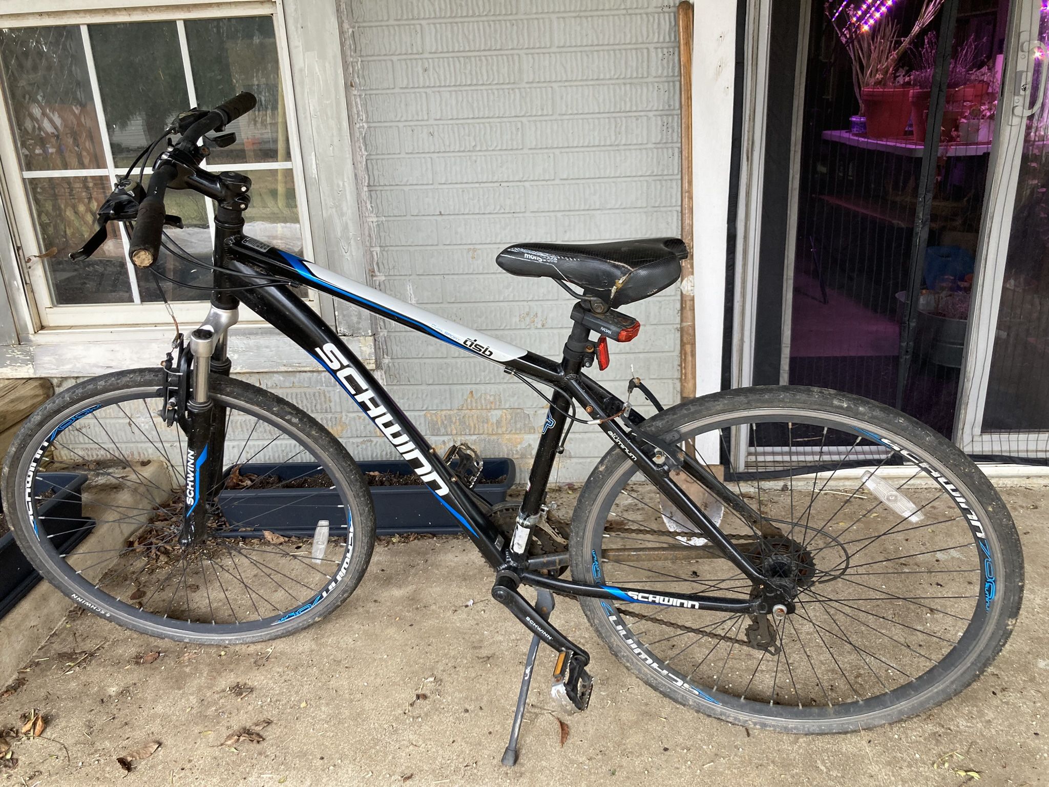 Nice Schwinn Hybrid Bike