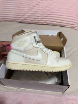 Nike Air Jordan 1 Mid White Sneakers