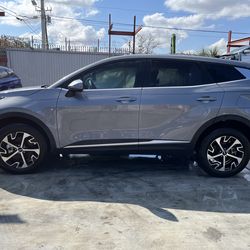 2023 2024  Kia Sportage Part out  bumper fender lights suspension doors engine transmission exterior OEM used parts