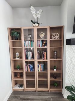 New Book Shelf. Perfect Condition