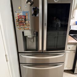 LG THINQ Refrigerator 