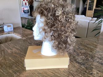  Gabor Lace Front  Soft Curly Wig (NEW IN BOX )