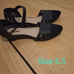 White mt black dress shoes 5.5