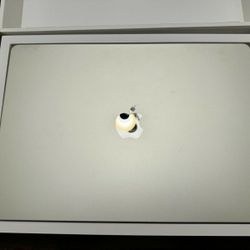 MacBook Air 15" M2 512gb 1TB Plus box.