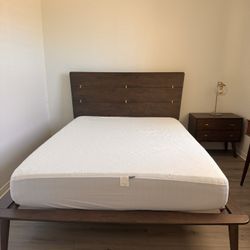 Queen Bedroom Set / Scandinavian Design 