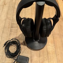 SONY WH-RF400  Headphones For TV with Box!!