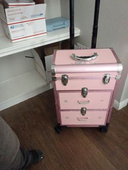 Pink Rolling Makeup Train Case with Drawers