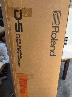 Roland D-5 Multi Timbral Linear Synthesizer