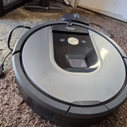 Roomba Vacuum