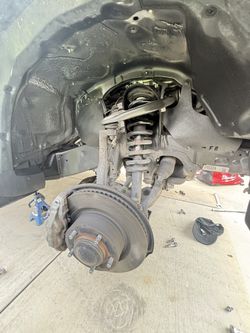 Sequoia Platinum Adjustable Struts and Sway Bars 