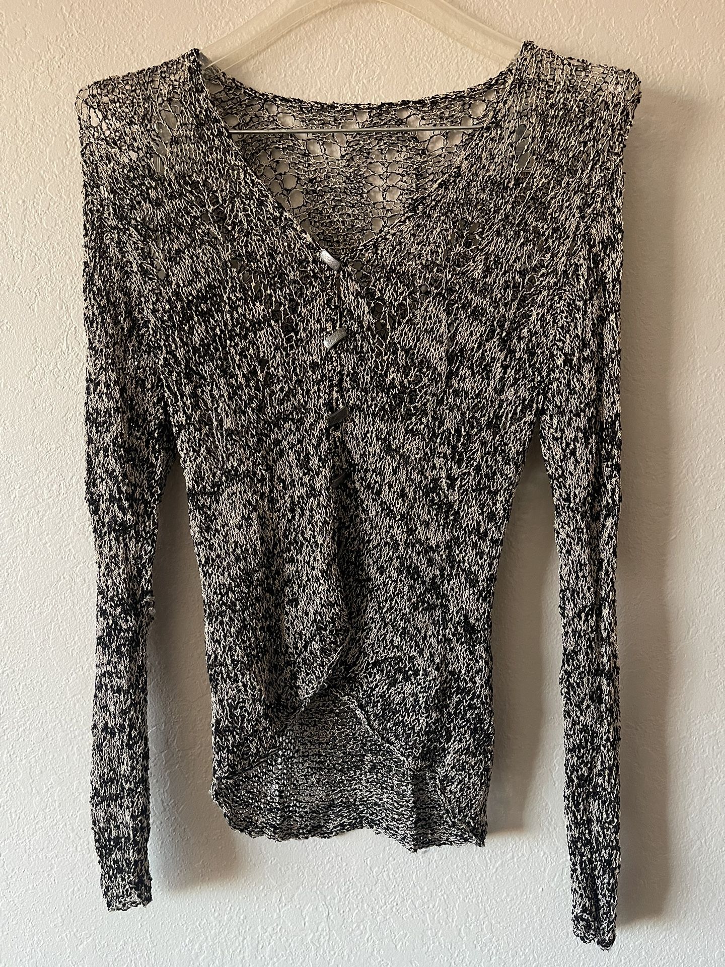 Women’s Black & Beige Knitted Long Sleeve Button Up V Neck Top, Size M