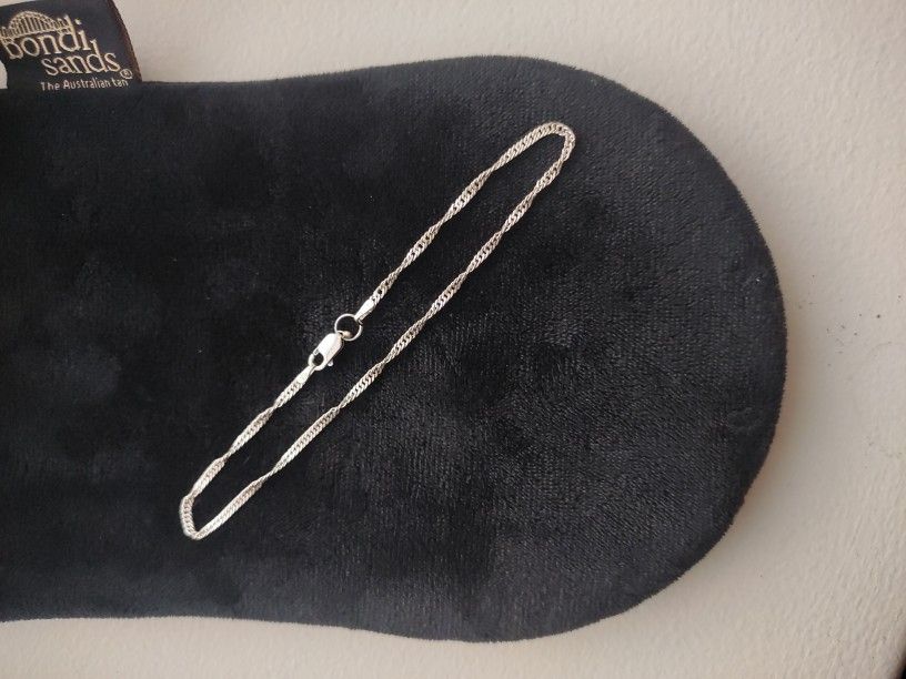 Authentic Sterling Silver 925 Bracelet 71/2 Inch Long. Beautiful 