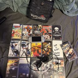 PSP 3000 WITH GAMES CORDS AND CASE