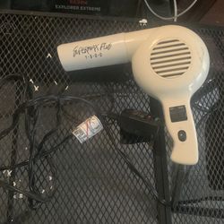 Hair dryer