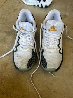 Men’s Size 6 Adidas basketball shoes