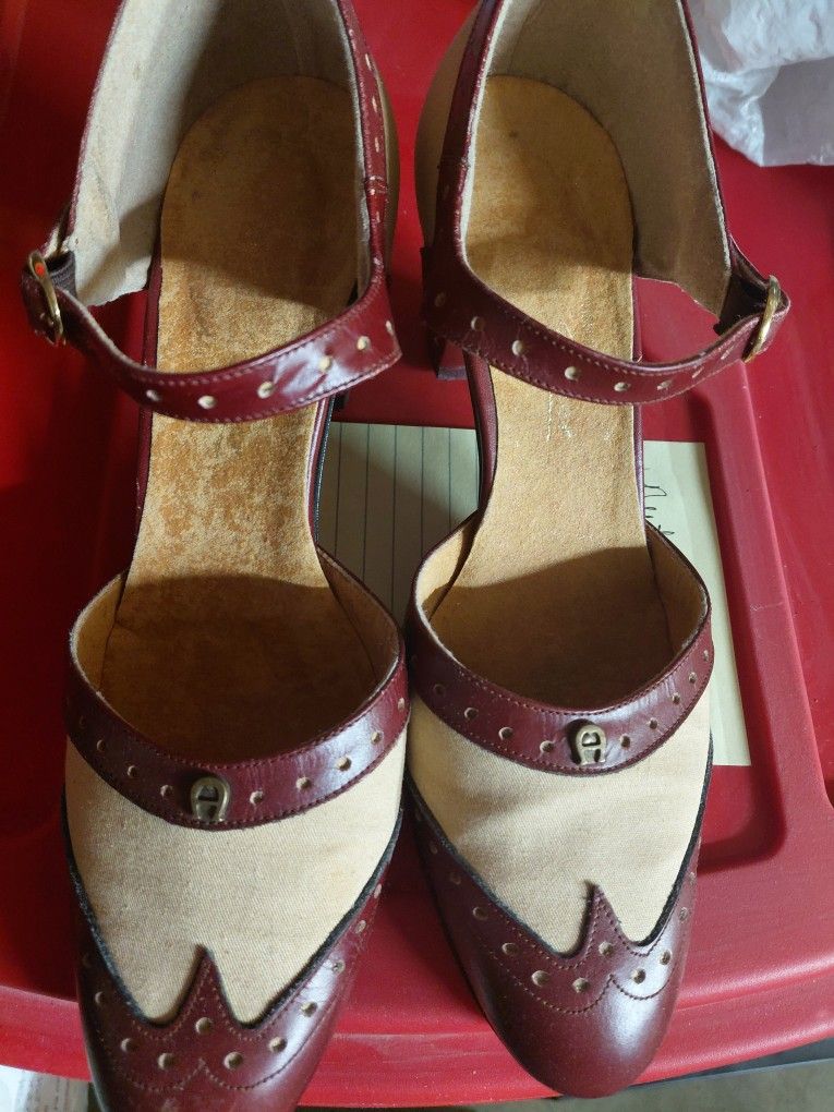 Aigner Heels