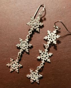 Silver Snowflake Dangle Drop Earrings