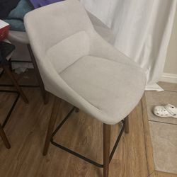 4 Beige Swivel Counter Height 21in. Barstool