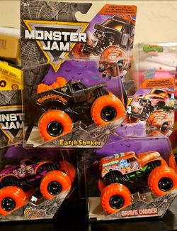 Monster Jam Spooky Collection Die-Cast Trucks