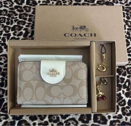 Coach wallet