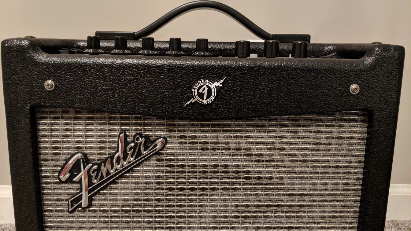 Fender Mustang I V2 20-Watt 1x8 inch Combo Electric Guitar Amplifier