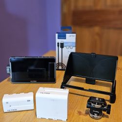 VILTROX DC-550 PRO 5.5inch Video Monitor With Extra +7hr Battery