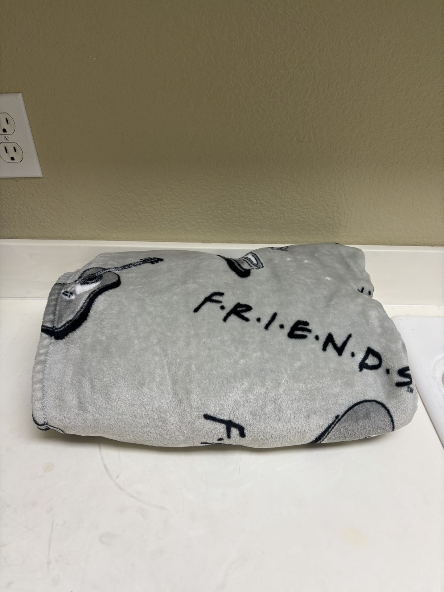 Friends Show Blanket