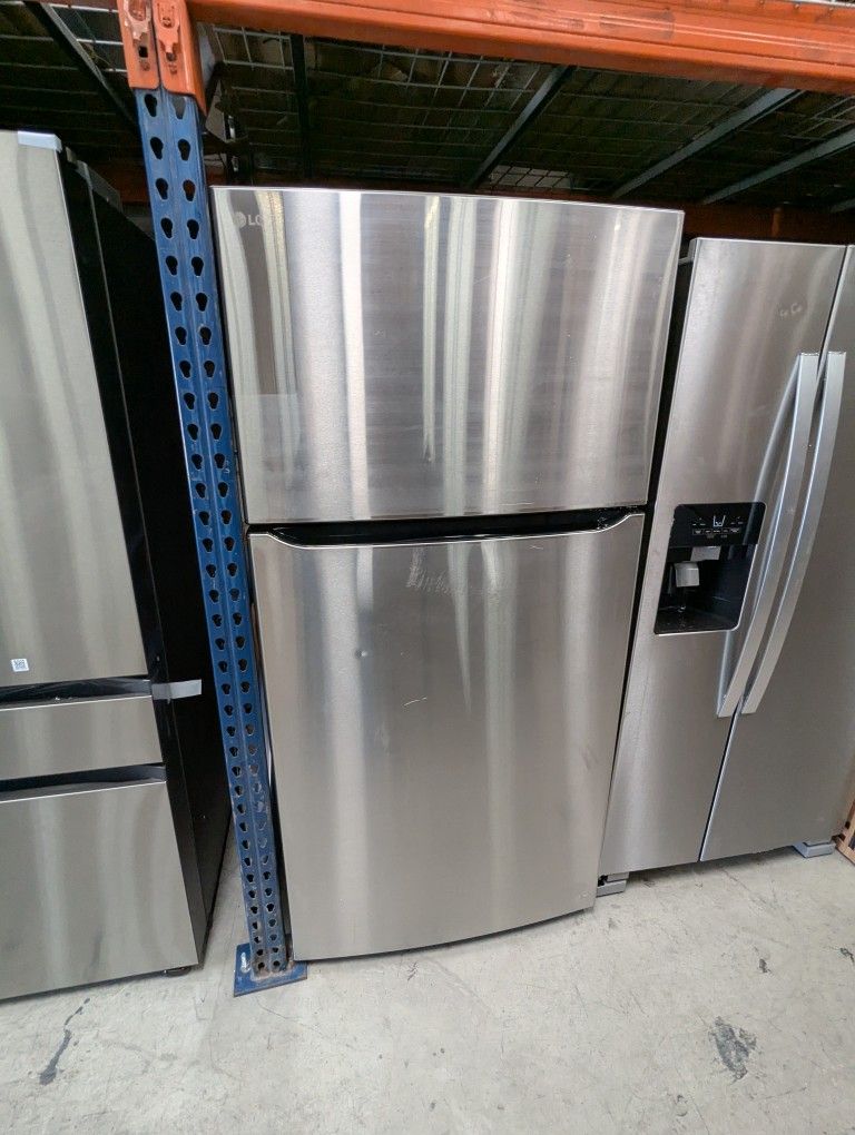 LG 24 cu. ft. 33-inch Wide Top Freezer Refrigerator - Stainless Steel