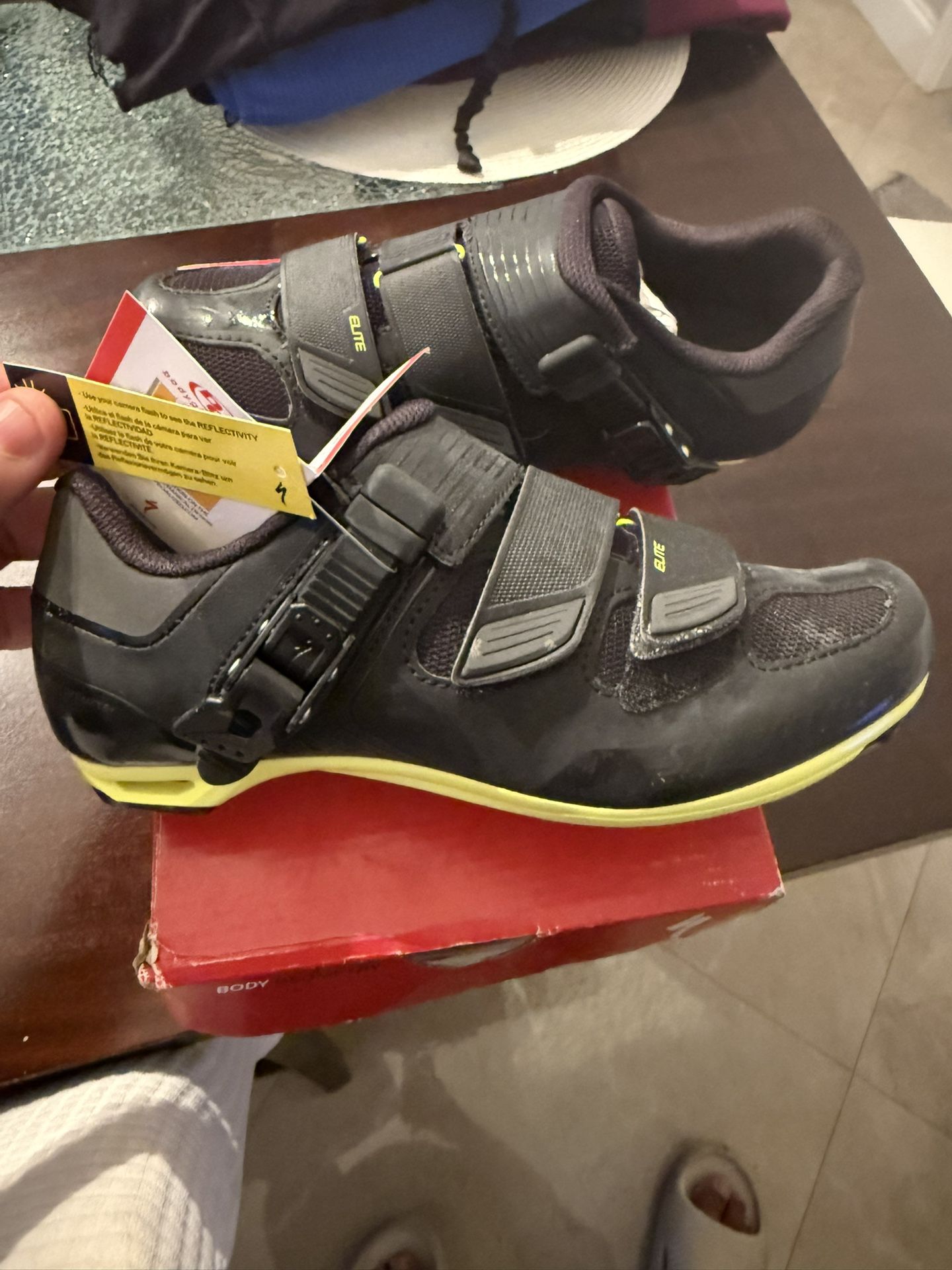 BRAND NEW 38 EU Specialized Body Geometry Elite Road Bike Shoes – Size 38 EU (Black/Green, Model 61015-4038)