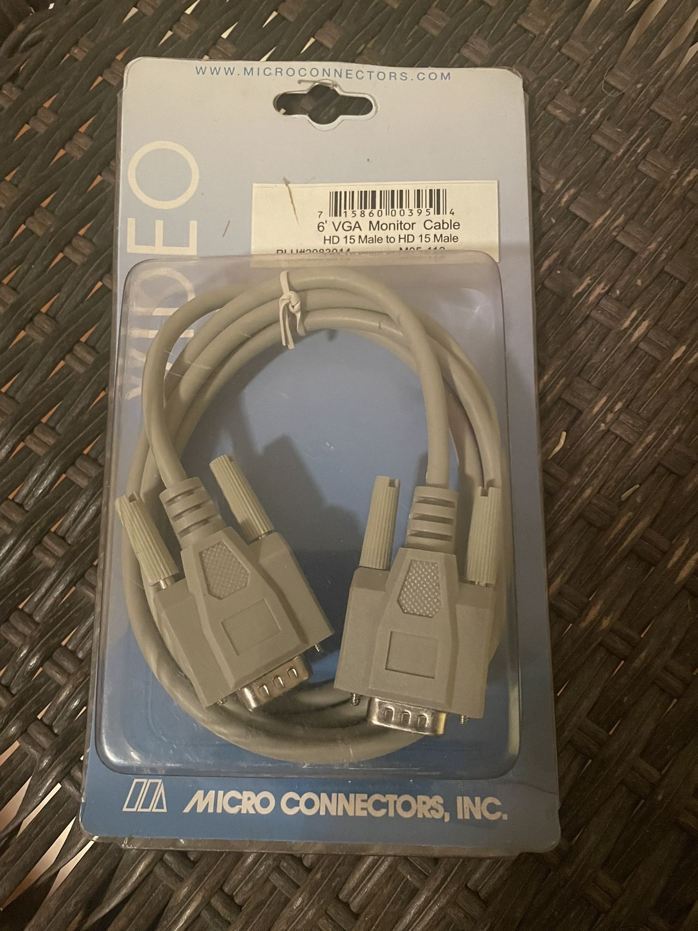 MICRO CONNECTORS M05-112 6-Feet VGA Monitor HD15 M-M -15Pin