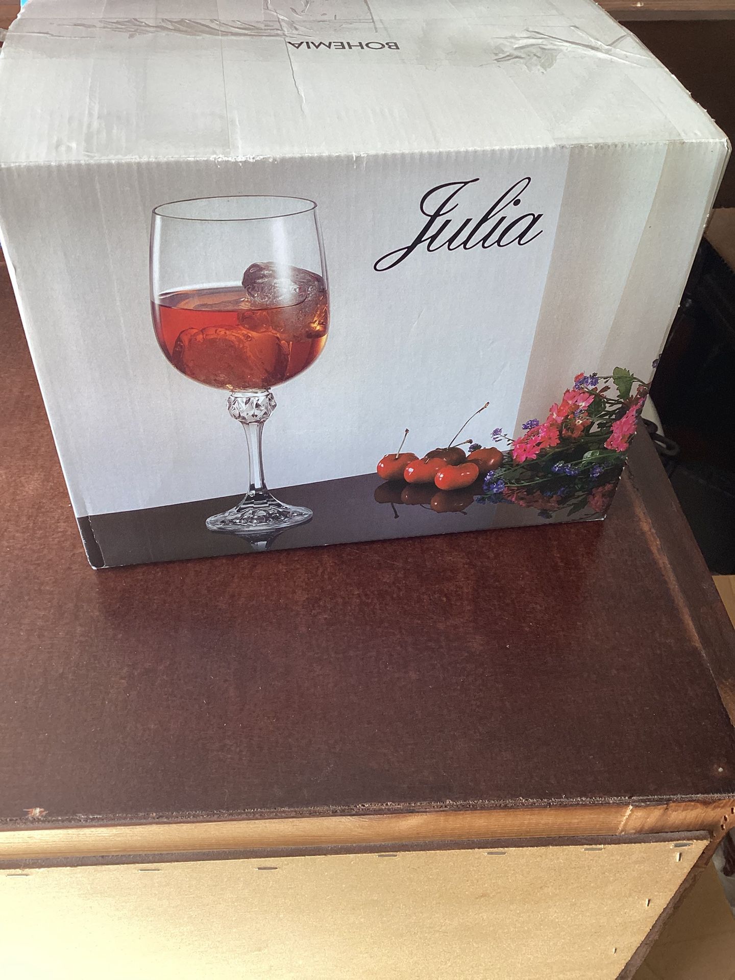 Julia Bohemia Wine Glasses