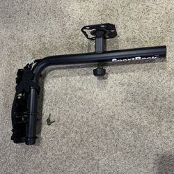 bicycle sports rack came off my  2005 Honda crv. Its come with two keys 