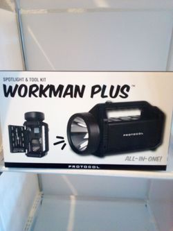 Spotlight & tool kit new $15