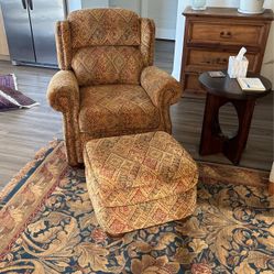 Upholstered Reclining Chair With ottoman 