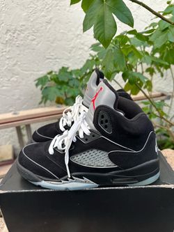 Air Jordan 5 Retro OG Black Metallic Reimagined Size 6Y