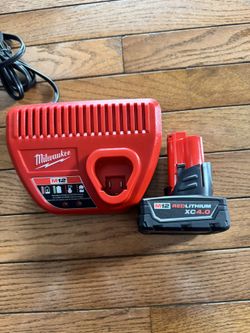 Milwaukee M12 Battery And Charger 