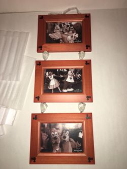 Disneyland three wood 4x6 frames with dangle chains