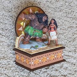 Disney 2020 Moana and Maui Living Magic sketchbook Christmas tree music playing ornament