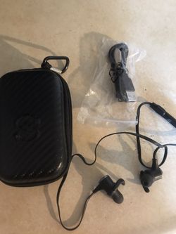 Bluetooth wireless eardbuds