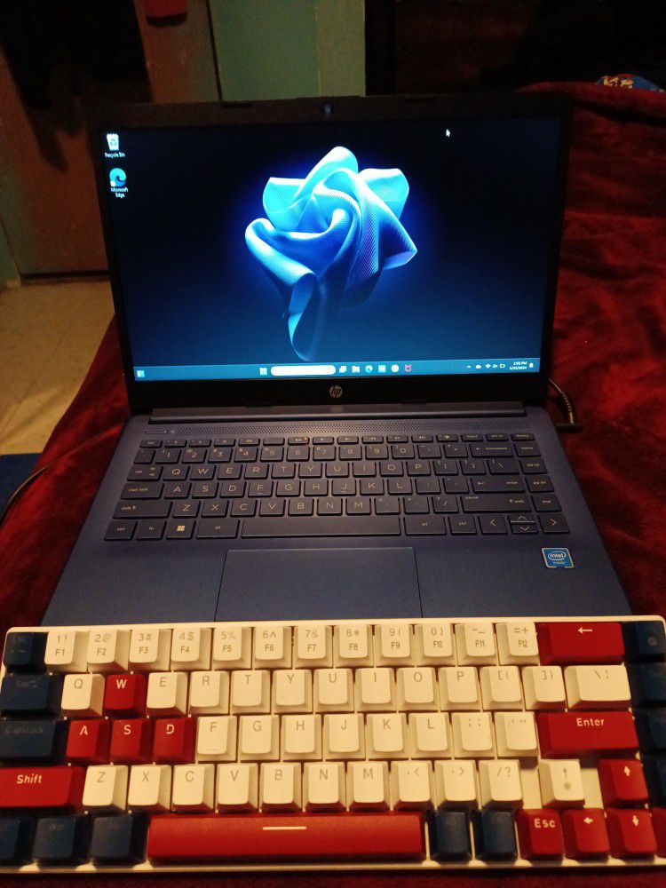 Hp Laptop And Keyboard 